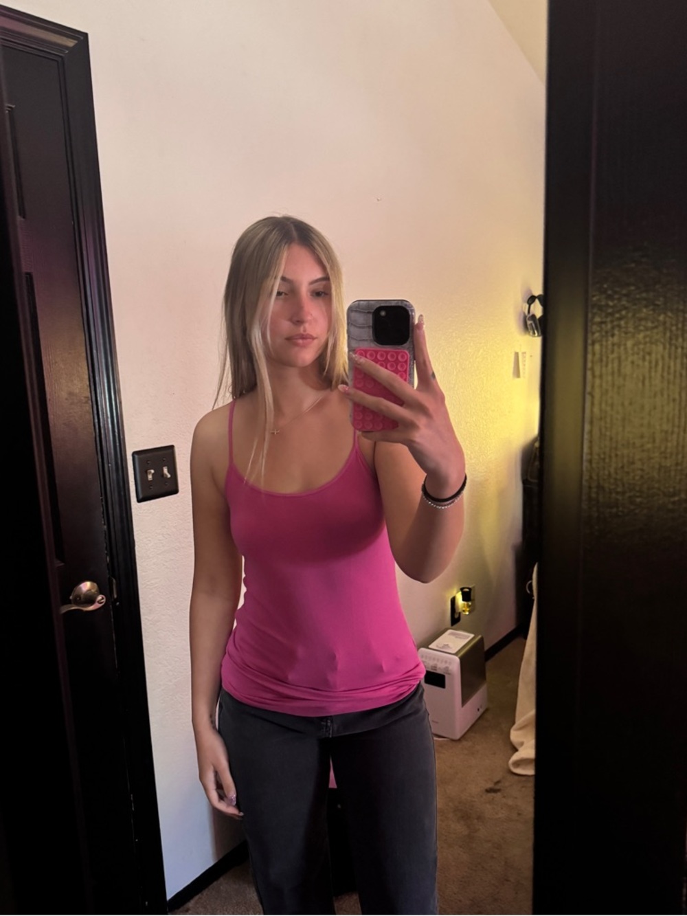 Women’s Loose Fitted Pink Tank Top - Classic Scoop Neck